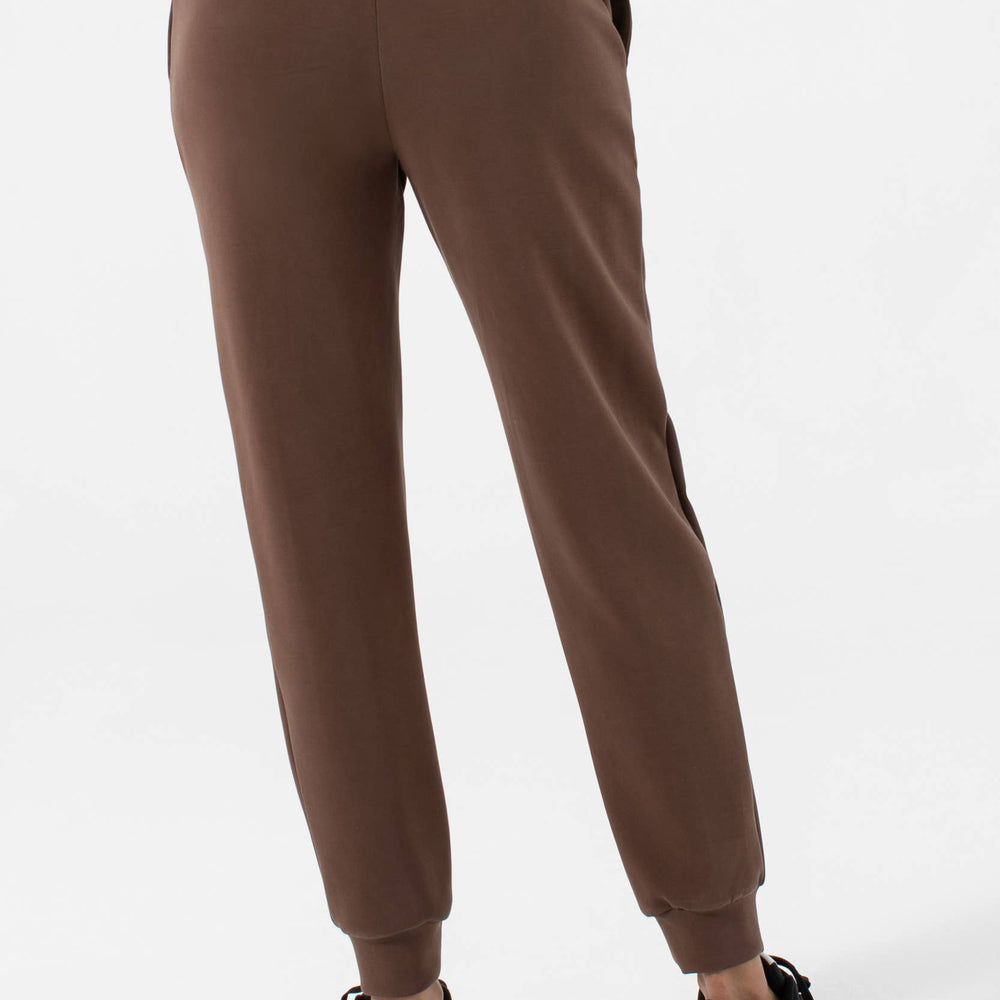 NUX Active Women's Yuki Sleek Jogger Pants - Chocolate Brown